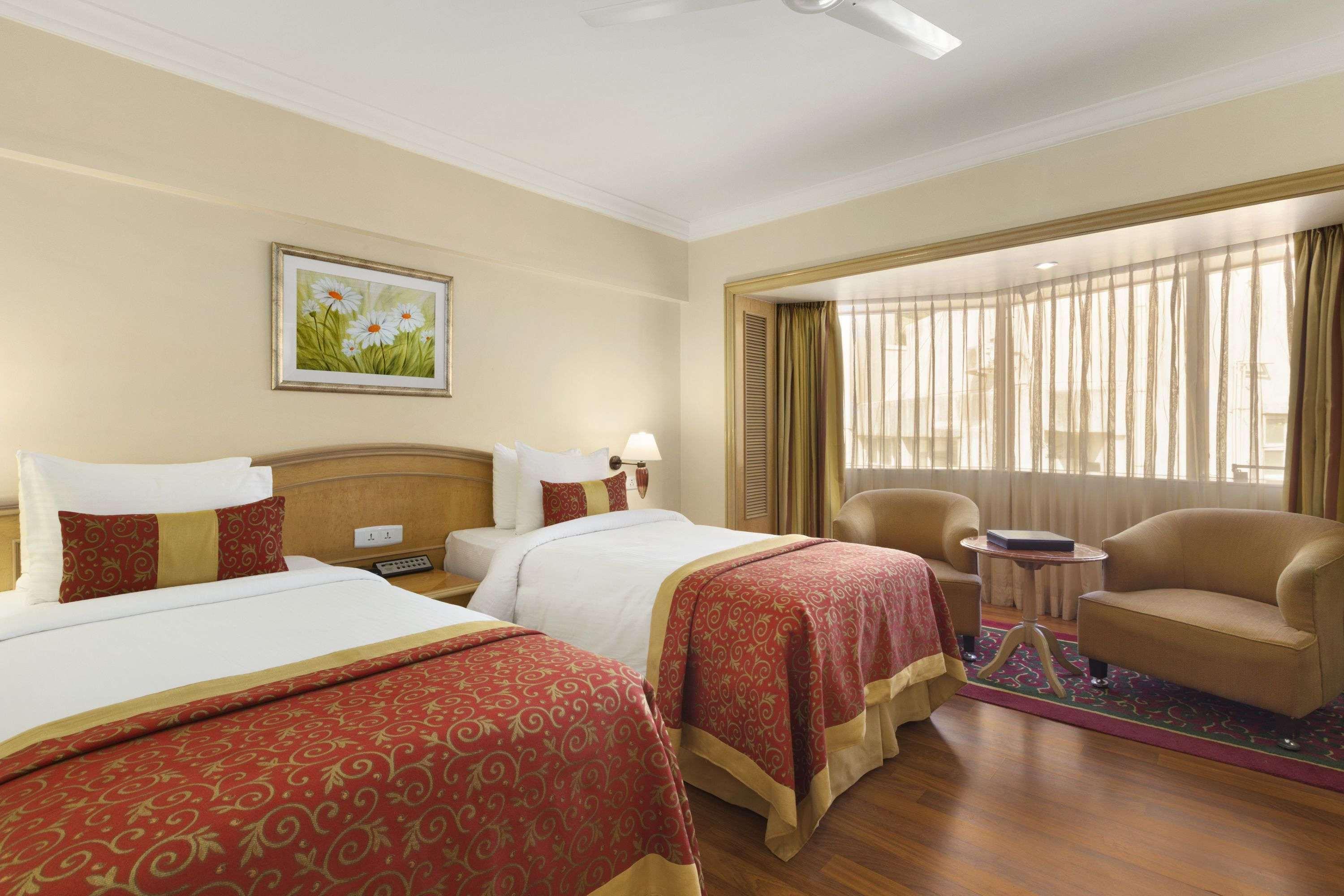 Ramada Plaza By Wyndham Palm Grove Hotel Mumbai Ngoại thất bức ảnh A room at the Taj Bengal