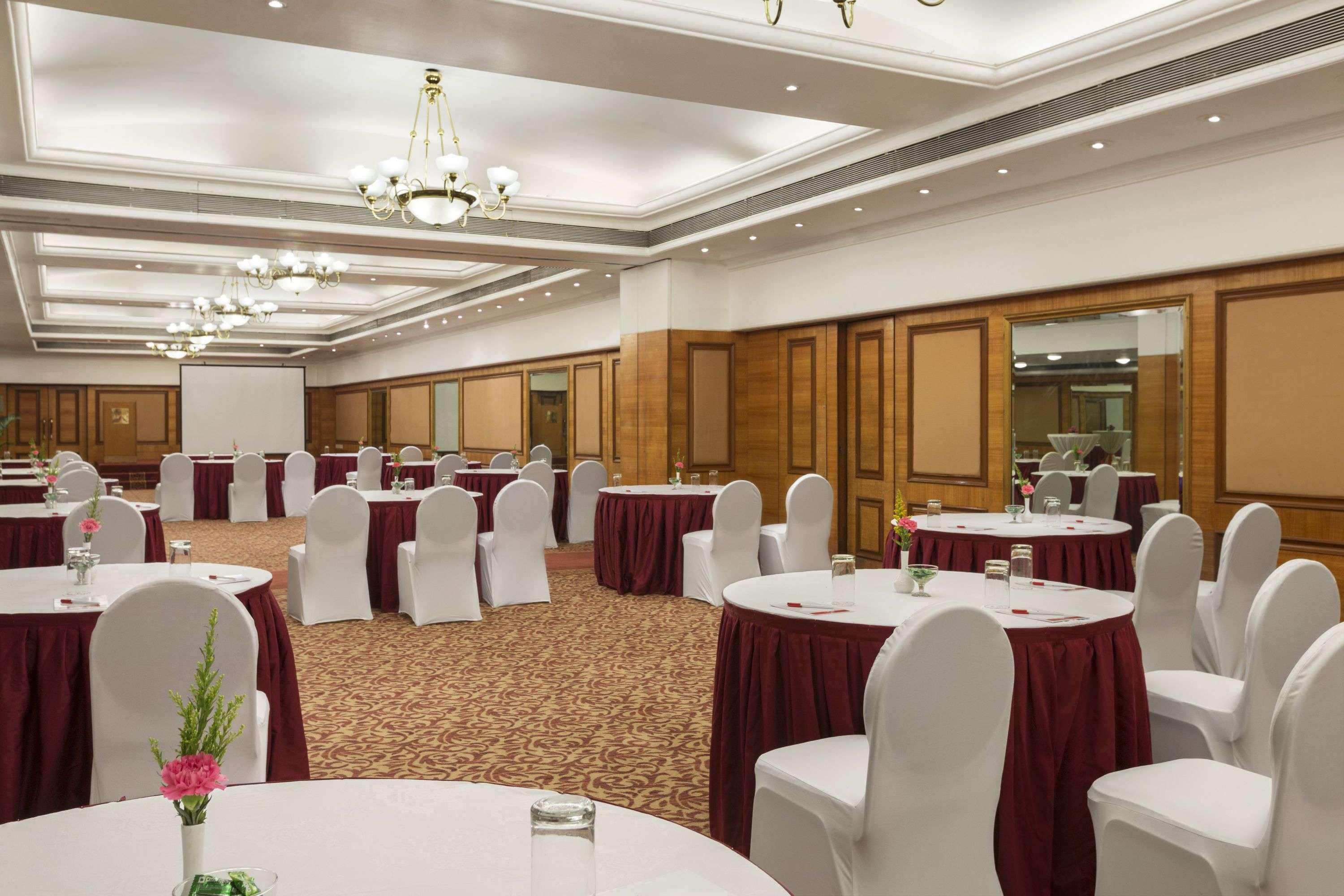 Ramada Plaza By Wyndham Palm Grove Hotel Mumbai Ngoại thất bức ảnh The Imperial Ball Room